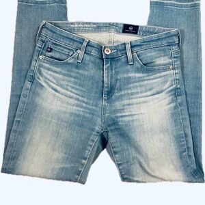 **Ag Adriano Goldschmied Mid Rise Slim Straight Stevie Capri